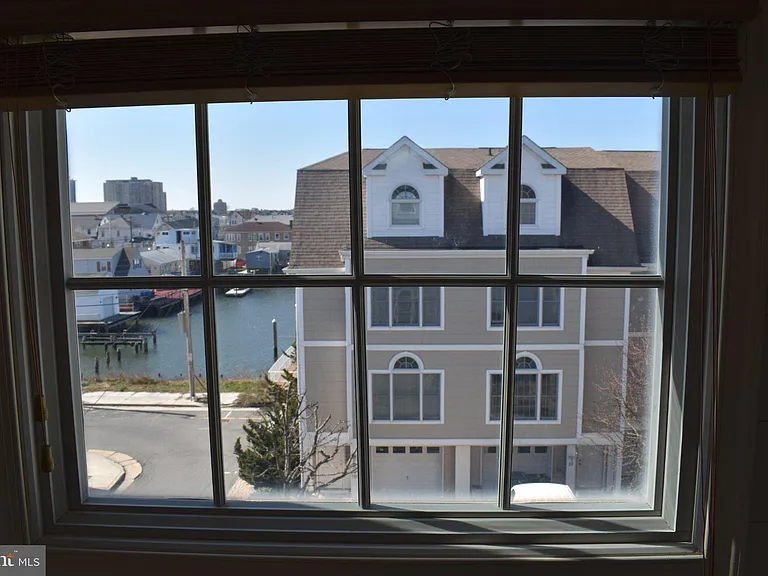 72 Chelsea Ct — Photo 13
