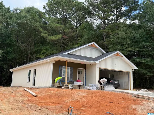 591 Roy Parris Rd, Jacksonville, AL 36265