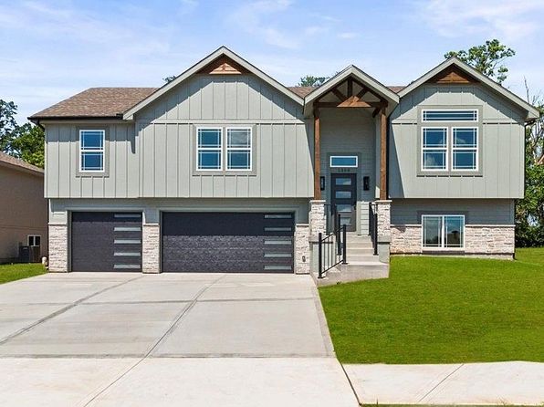 1325 N Holland Dr