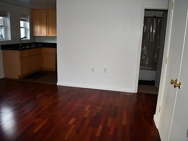462A 9th Ave #A — Photo 7