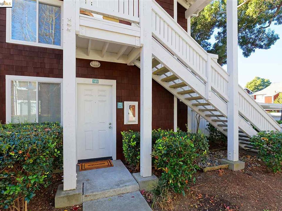 1st image of 165 Marina Lakes Dr
