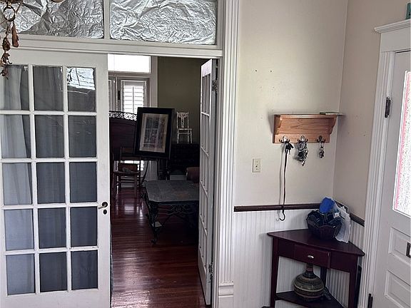 4th image of 414 Lake St