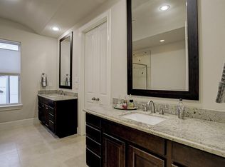 2714 Cohn Gdn, Houston, TX 77007