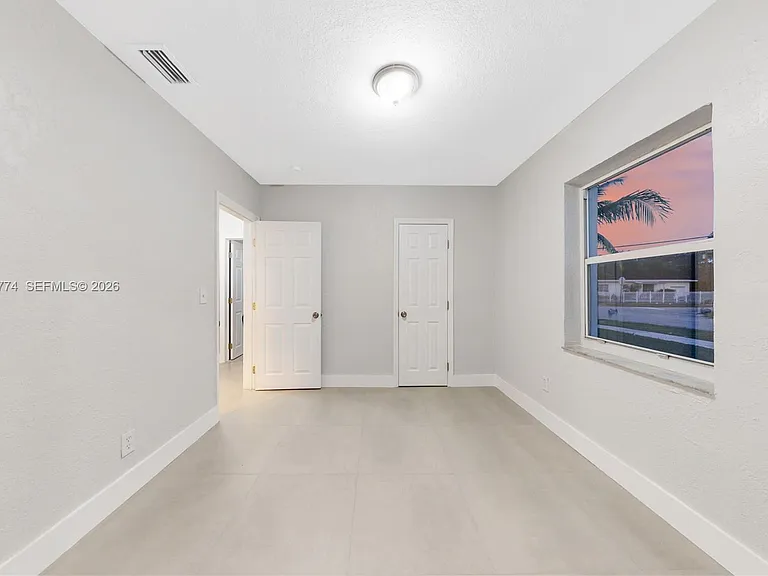 11702 NW 1st Ave #11702 — Photo 13