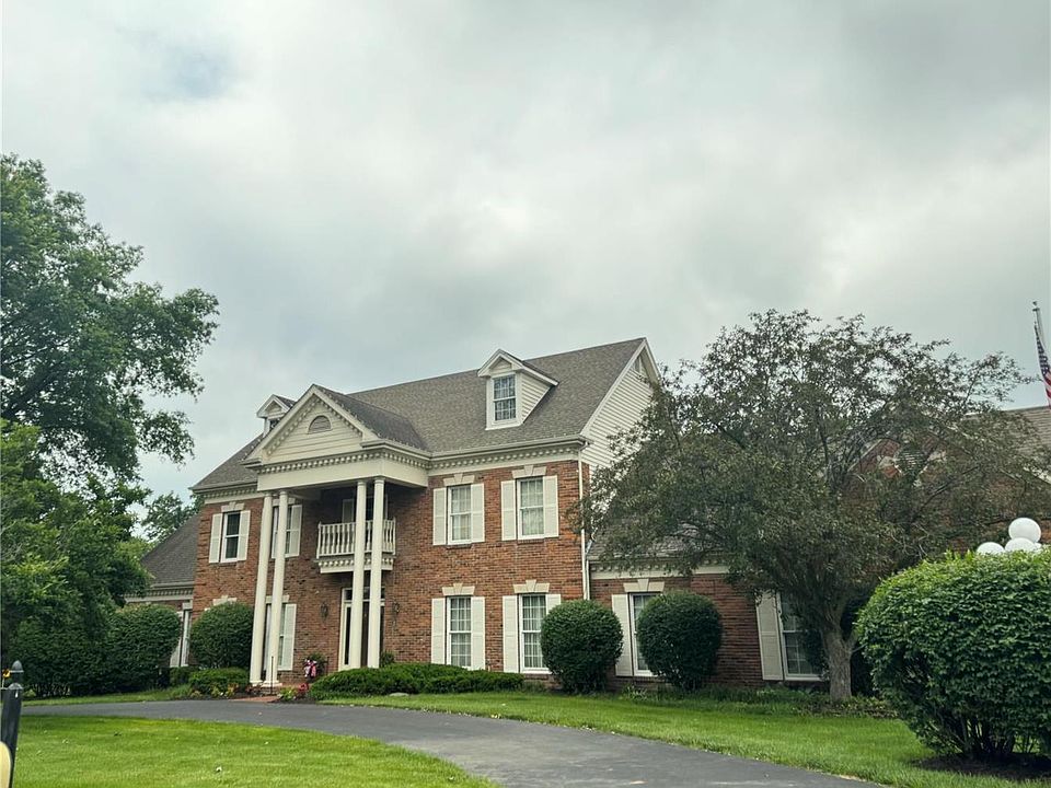 2nd image of 12117 Sutton Place Ct