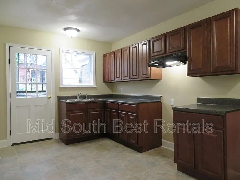 2450 Dwight Rd — Photo 3