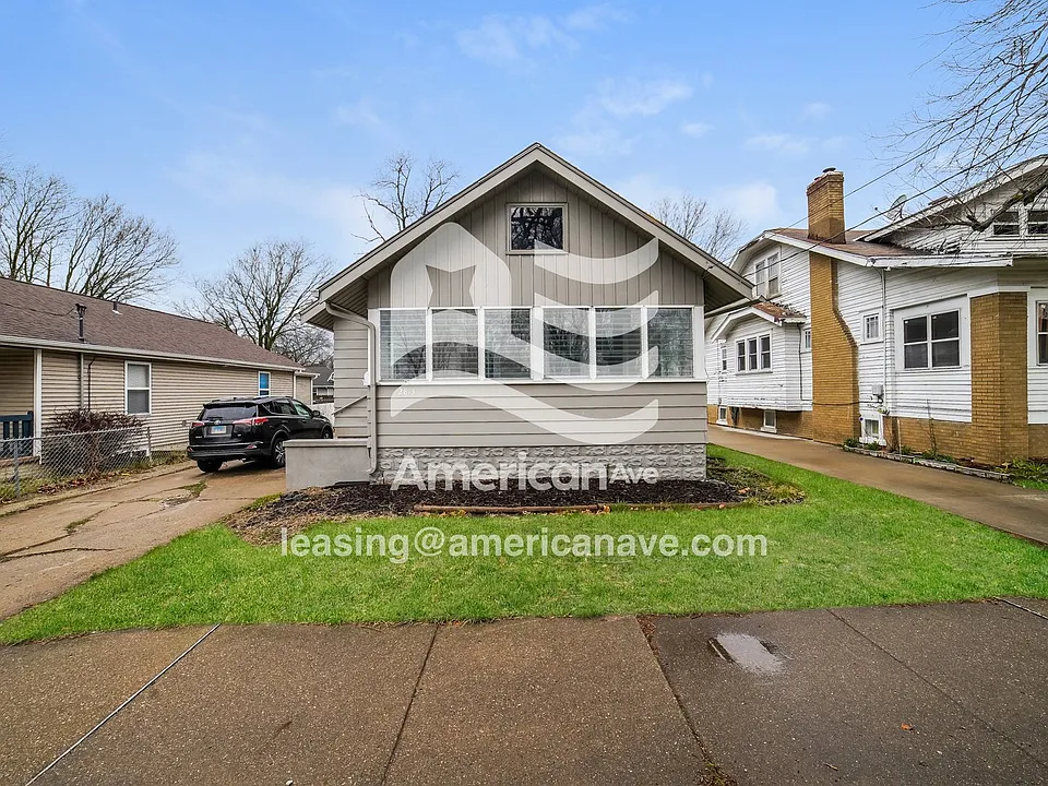 2813 N Sheridan Rd