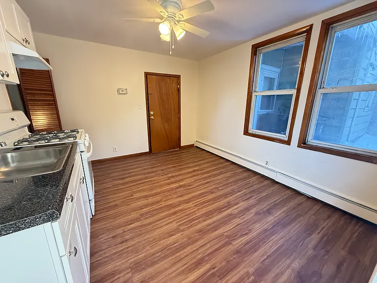102 Union St #1B — Photo 5