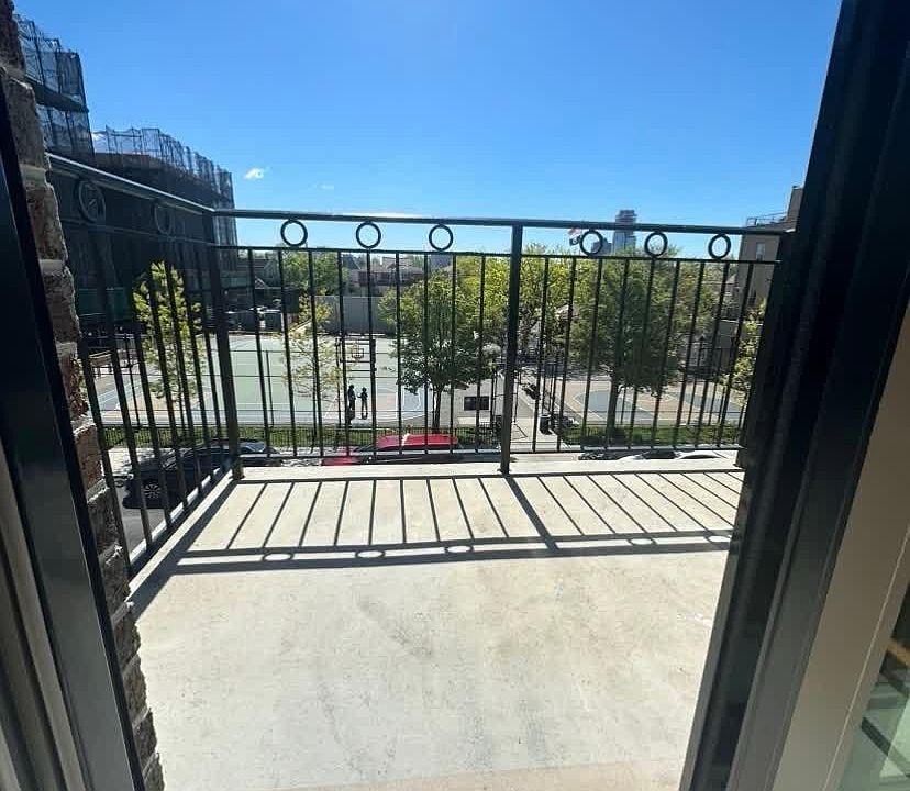 1st image of 122 Bay 22 St #3