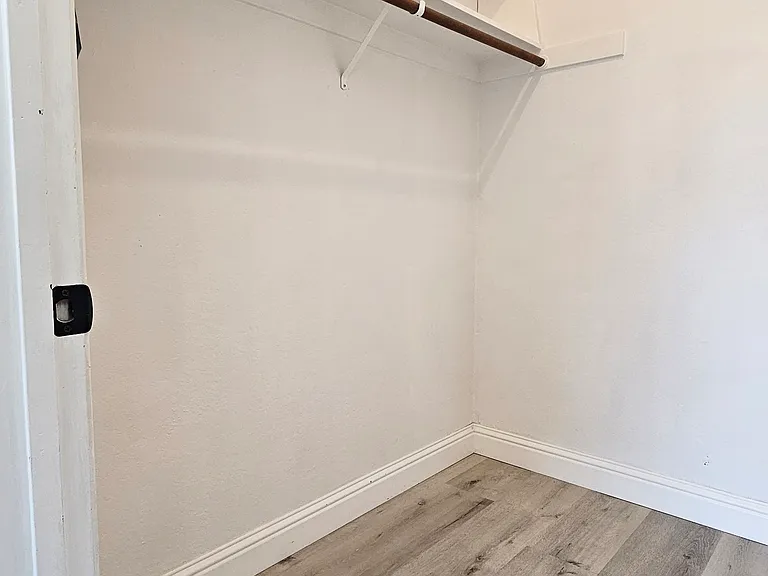 1604 Hood Rd #E — Photo 11