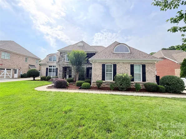 6812 S Creek Rd, Charlotte, NC 28277