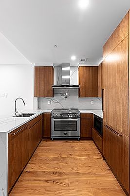 2nd image of 231 W 20th St #33