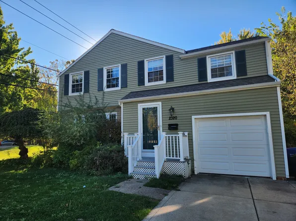 2320 Wrenford Rd, University Heights, OH 44118