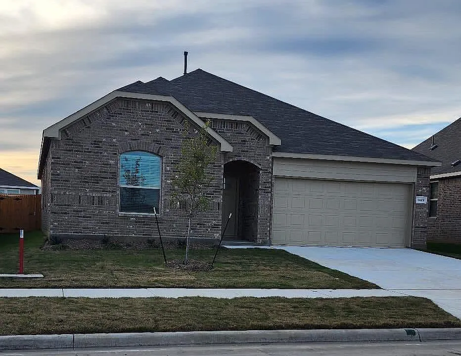 1422 Mesquite Ln