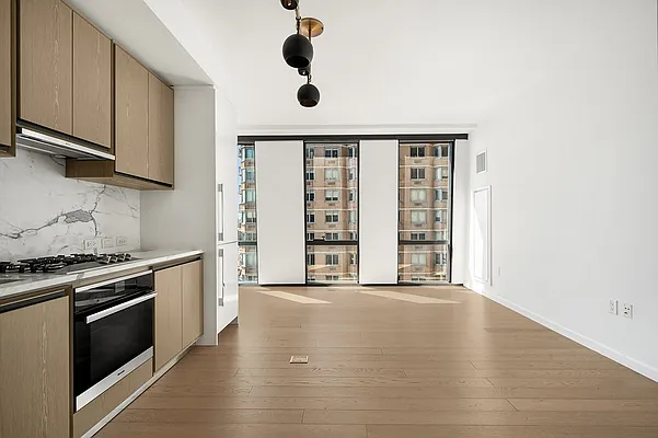 Rented by MNS | media 2