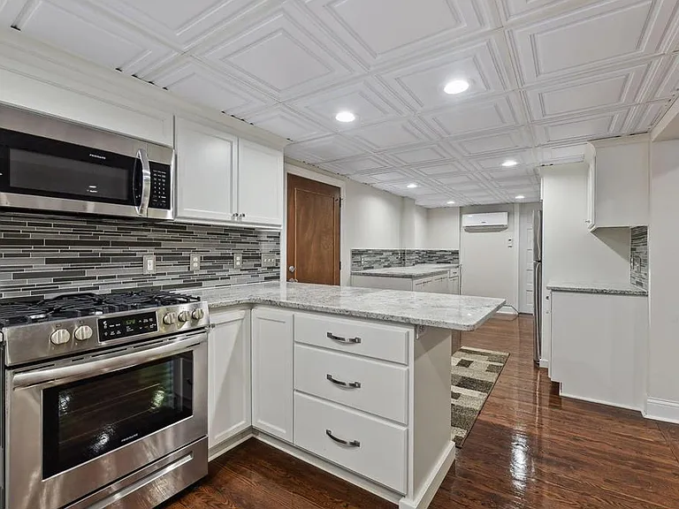 Kitchen and private entrance (left)