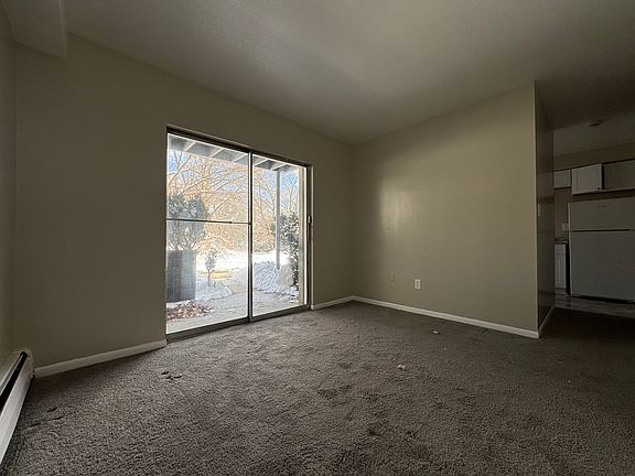2nd image of 259B Oakville Ave #B-63