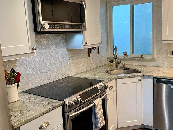 4th image of 1723 Urbana Way