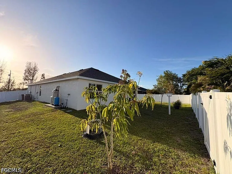1129 NW 20th Ave — Photo 3