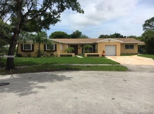 10460 SW 96th Ter, Miami, FL 33176