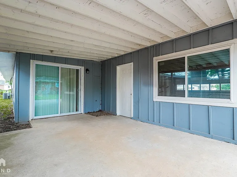10 Oakwood Dr — Photo 11