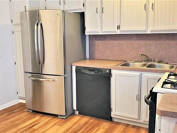 Stainless Steel French door bottom freezer refrigerator included.