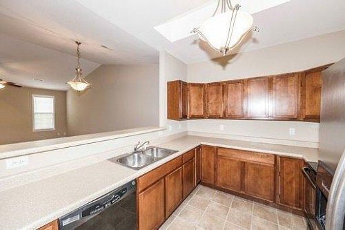 5th image of 1113 Webster Groves Ln