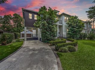 4706 Maple St, Bellaire, TX 77401