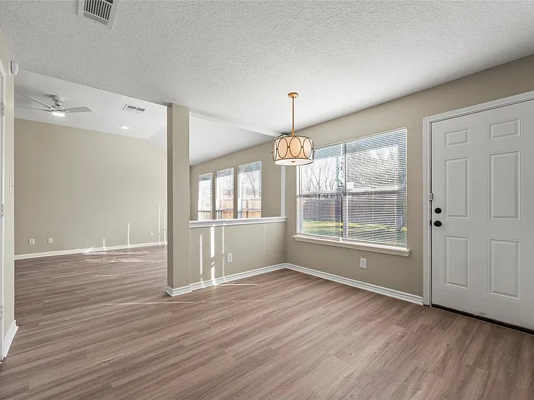 7134 Prairie Village Dr — Photo 6