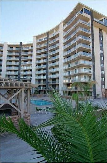 Country Club Towers