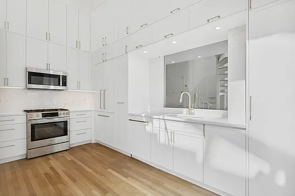 Rented by Corcoran | media 24