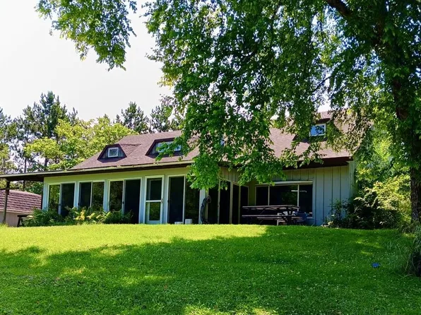 W670 Riverview Ct, Fall River, WI 53932