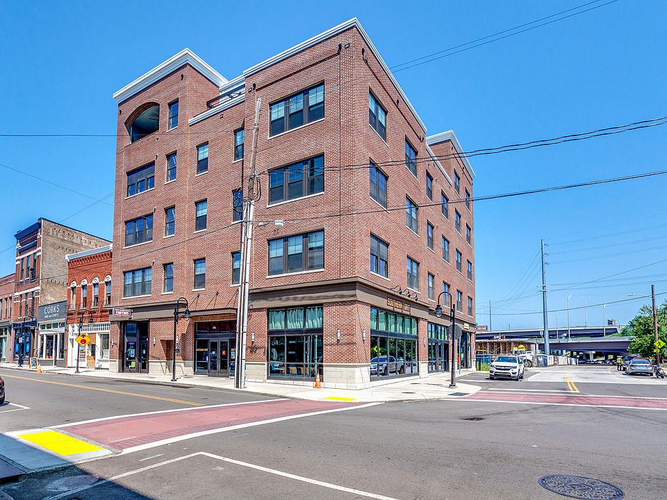 1st image of 115 Willow Ave #401