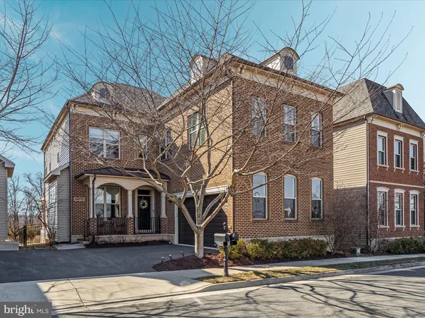 44713 Malden Pl, Ashburn, VA 20147