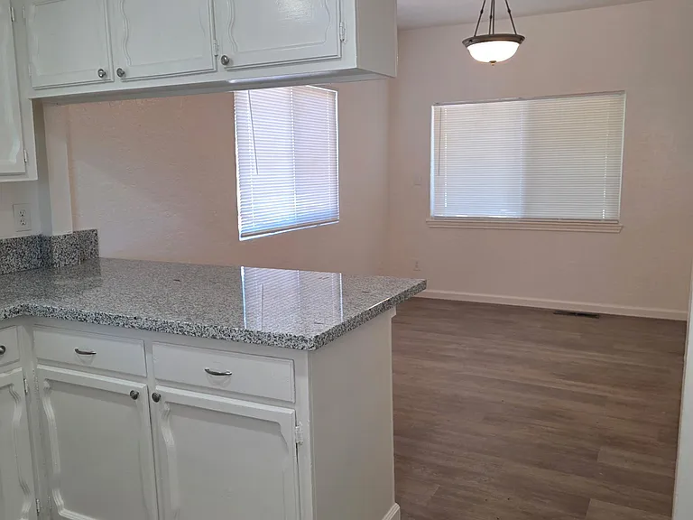 5063 Central Ave — Photo 13