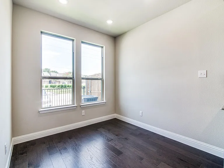 4849 Pasadena Dr — Photo 12