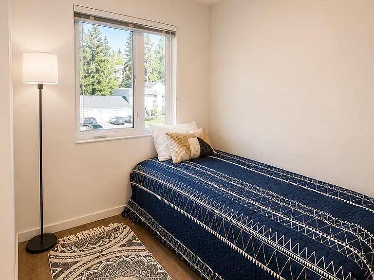 Plaza Apartments — Photo 92