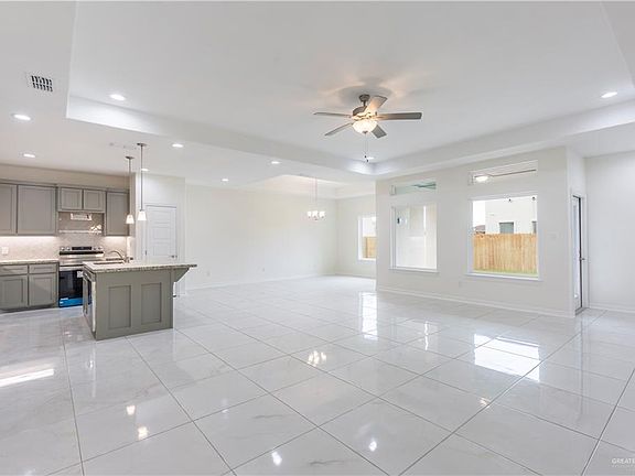 3rd image of 3604 Bali Dr