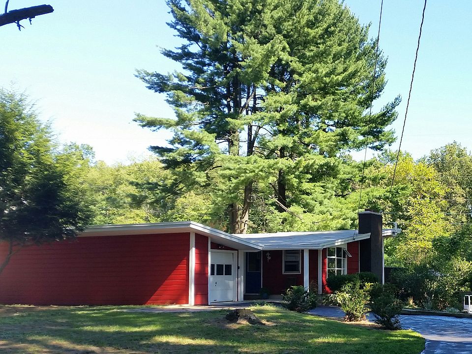 1st image of 21 Tassielli Dr