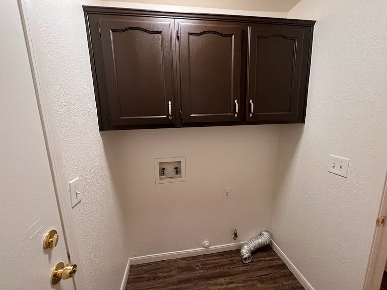 1501 Waterton Dr — Photo 15
