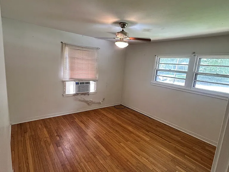 2918 Emerson Cir — Photo 6