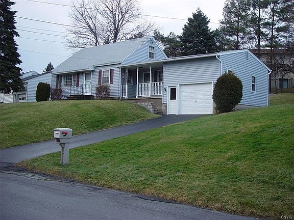 2nd image of 318 Forsythe St