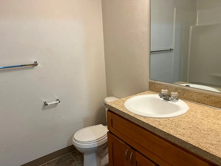 1125 Wyatt Ave — Photo 24