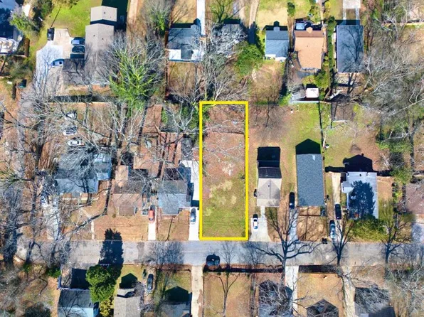 1869 Phillips Ave, East Pt, GA 30344
