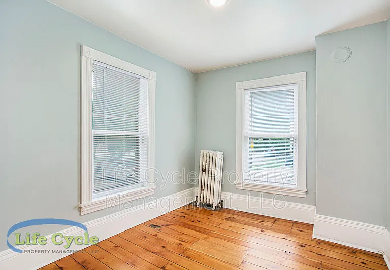 335 Washington St SE — Photo 29