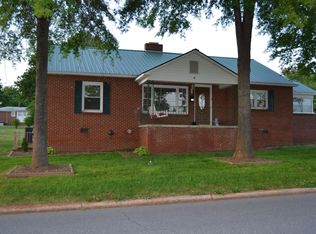 311 E Carpenter St, Maiden, NC 28650