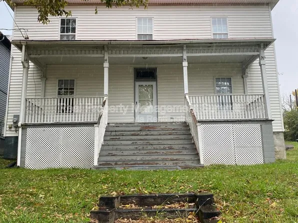 817 Grayson Ave, Waynesboro, VA 22980