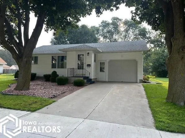 465 2nd Ave SW, Britt, IA 50423
