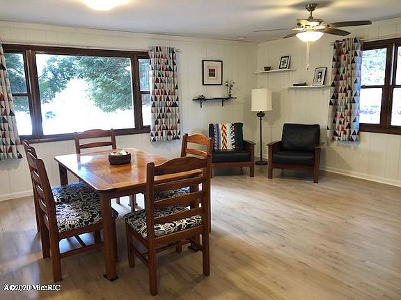 5th image of 5410 S Lakeshore Dr