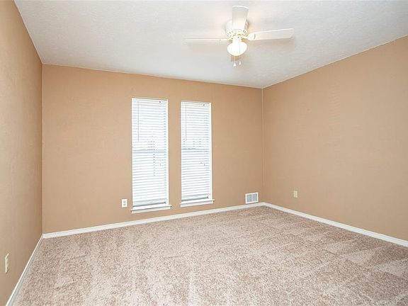 5th image of 9406 Meadowknoll Dr
